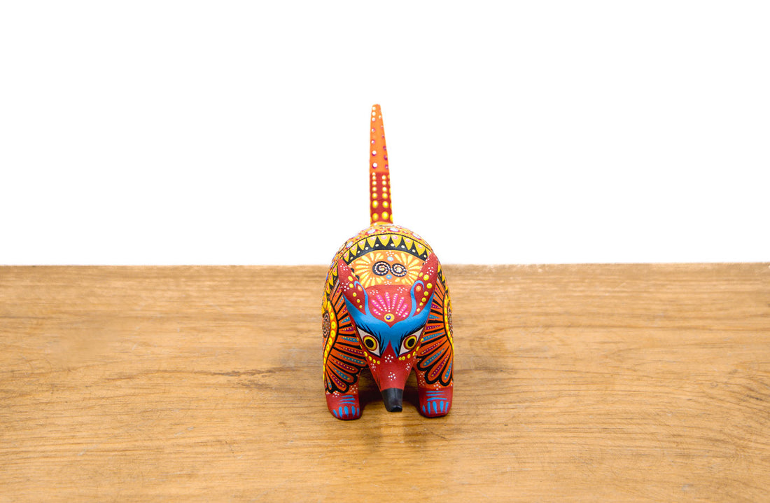 Alebrije armadillo rojo