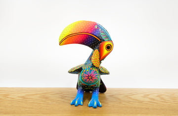 Alebrije tucan