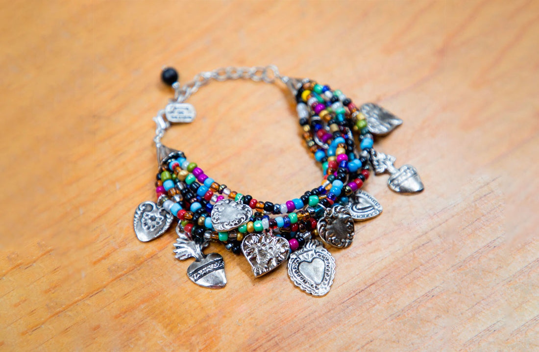 Pulsera Corazones multicolor