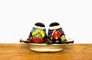Juego de salero y pimentero de Talavera