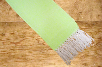 Rebozo grecado verde con blanco