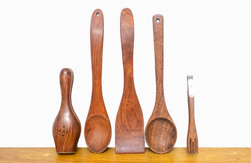 Juego de cubiertos de madera