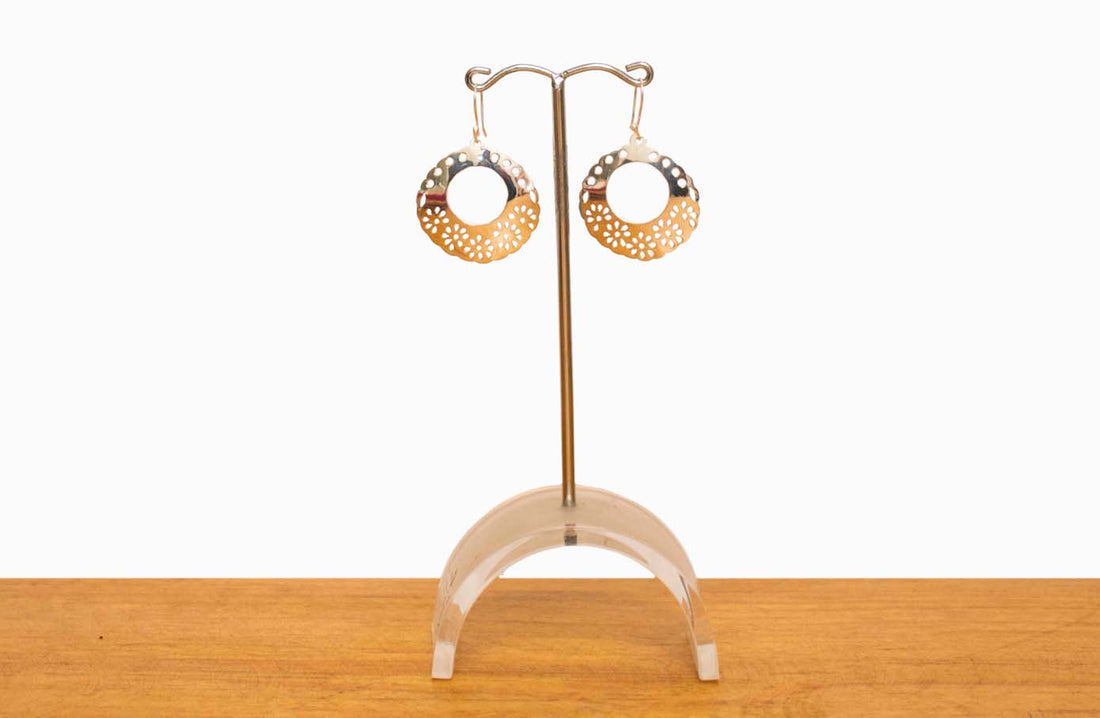 Aretes calados de plata