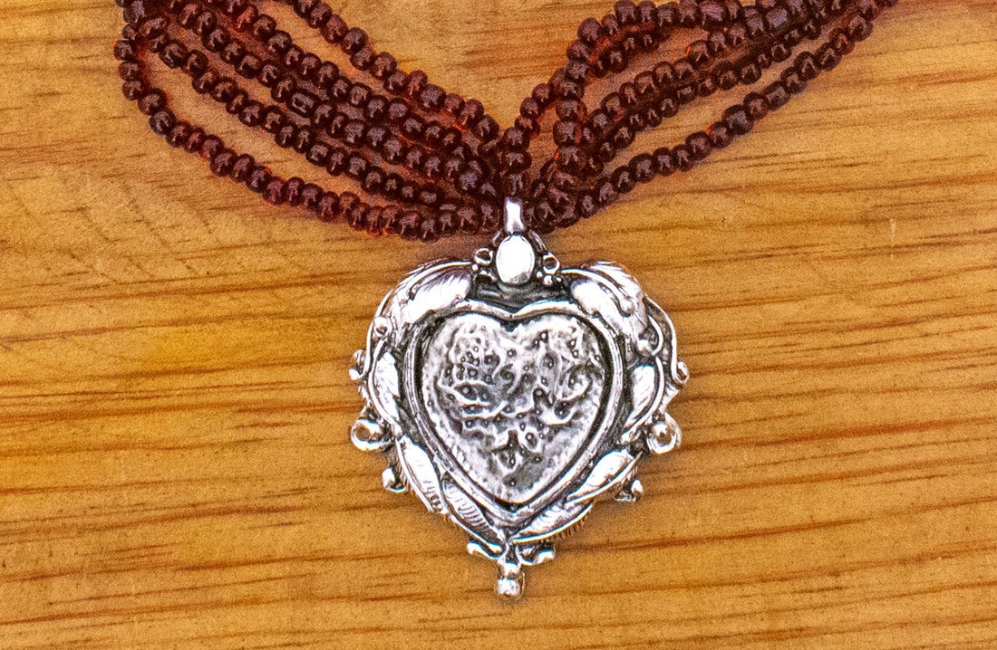 Collar nueve hilos Corazones