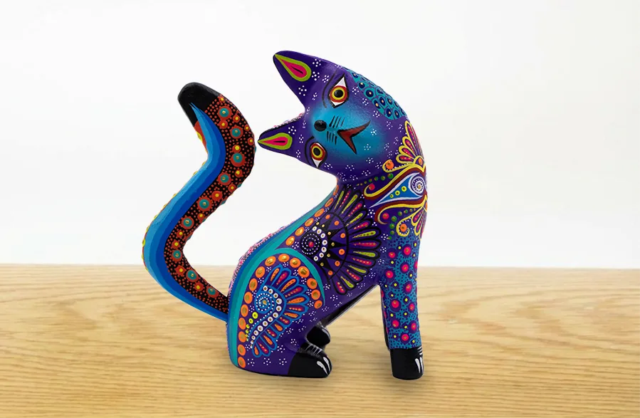 Alebrije gato morado