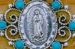 Dije Virgen de Guadalupe con piedras