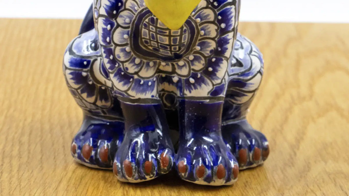 Gato azul de cerámica