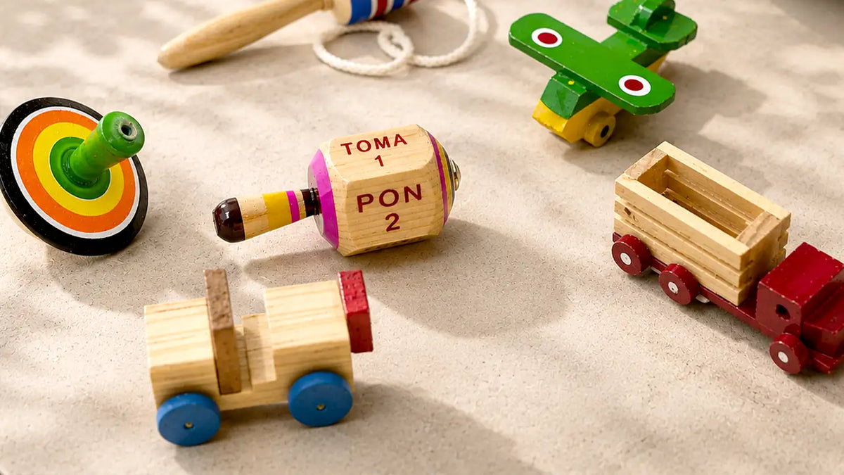 Juego de juguetes mini de madera