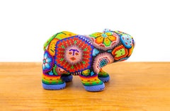 Oso arte huichol mediano