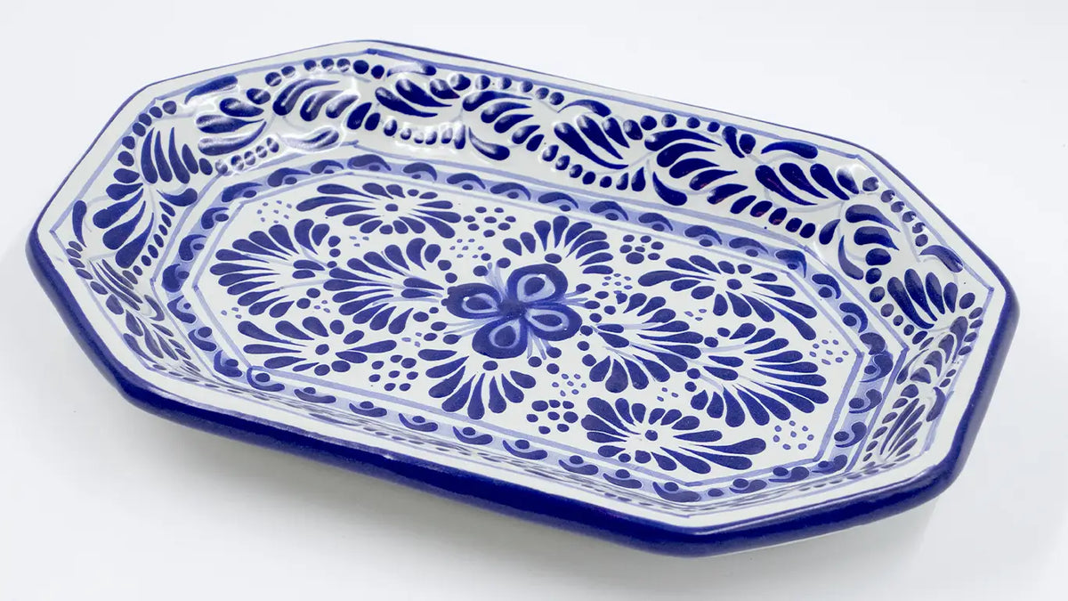 Plato rectangular de Talavera