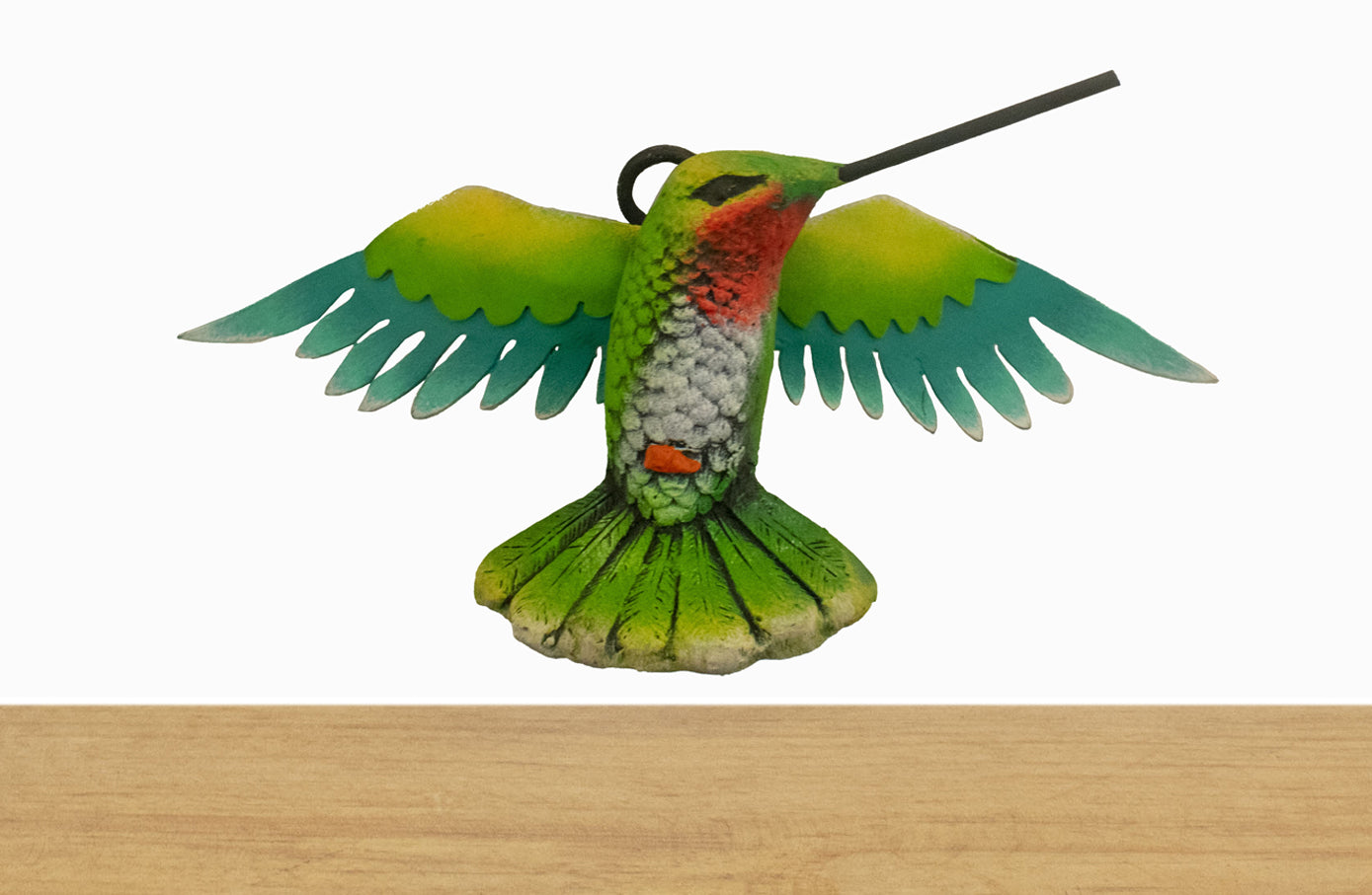 Colibri de pared alas abiertas