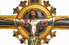 Cristo bizantino con cruz tallada